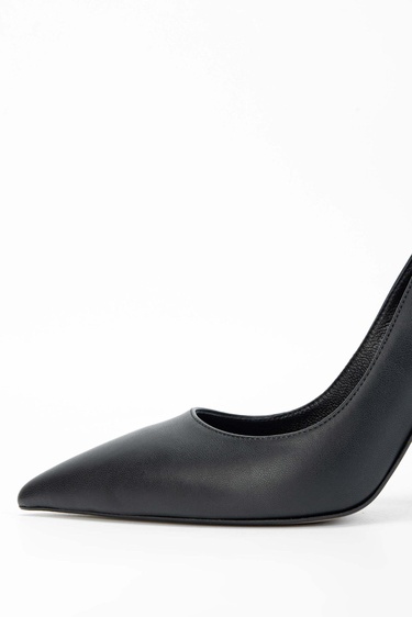  Tamer Tanca Kadın Vegan Siyah Stiletto Ayakkabı