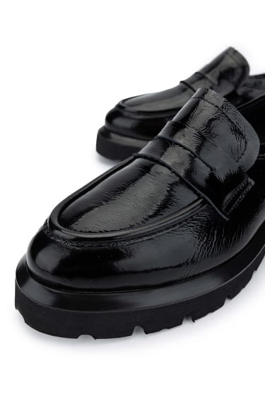  Tamer Tanca Kadın Hakiki Deri Siyah Rugan Loafer Ayakkabı