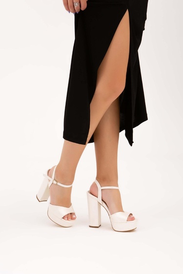  Tamer Tanca Kadın Vegan Beyaz Sedef Abiye Ayakkabı