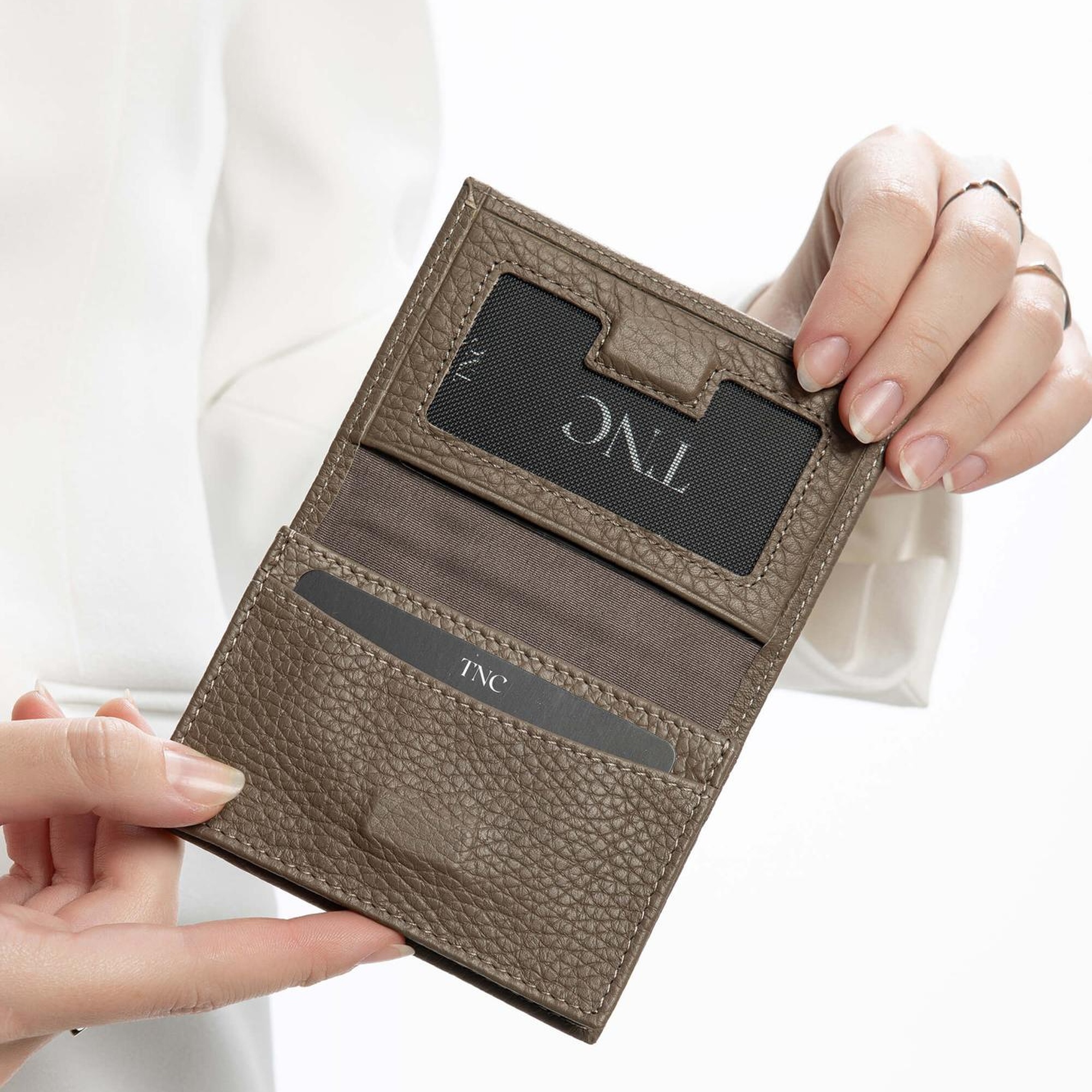 Tamer Tanca Kadın Hakiki Deri Bej Kartlık