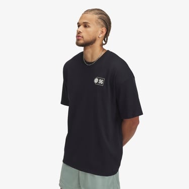  Under Armour Heavyweight Hoops Courtside Erkek Siyah T-Shirt