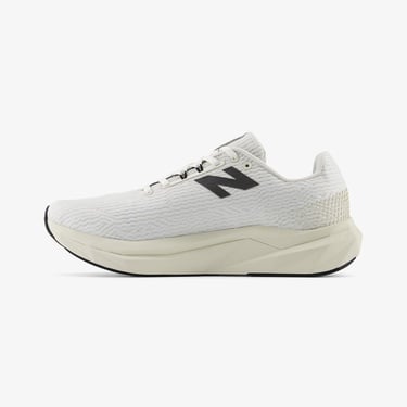  New Balance FuelCell Propel v5 Erkek Beyaz Spor Ayakkabı