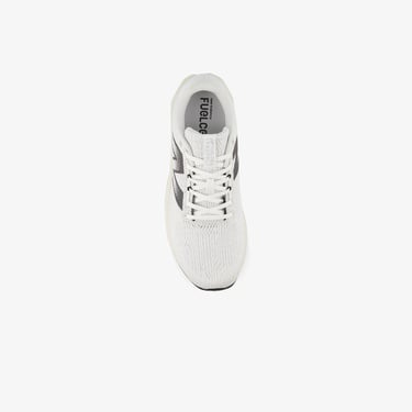  New Balance FuelCell Propel v5 Erkek Beyaz Spor Ayakkabı