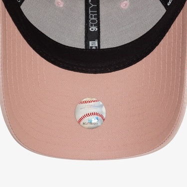  New Era New York Yankees Satin 9Forty Kadın Pembe Şapka