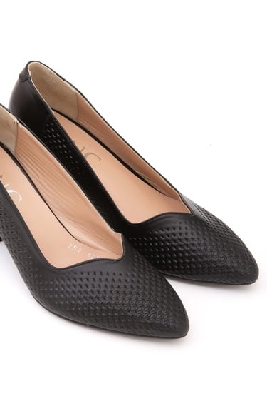  Tamer Tanca Kadın Hakiki Deri Siyah Klasik Ayakkabı