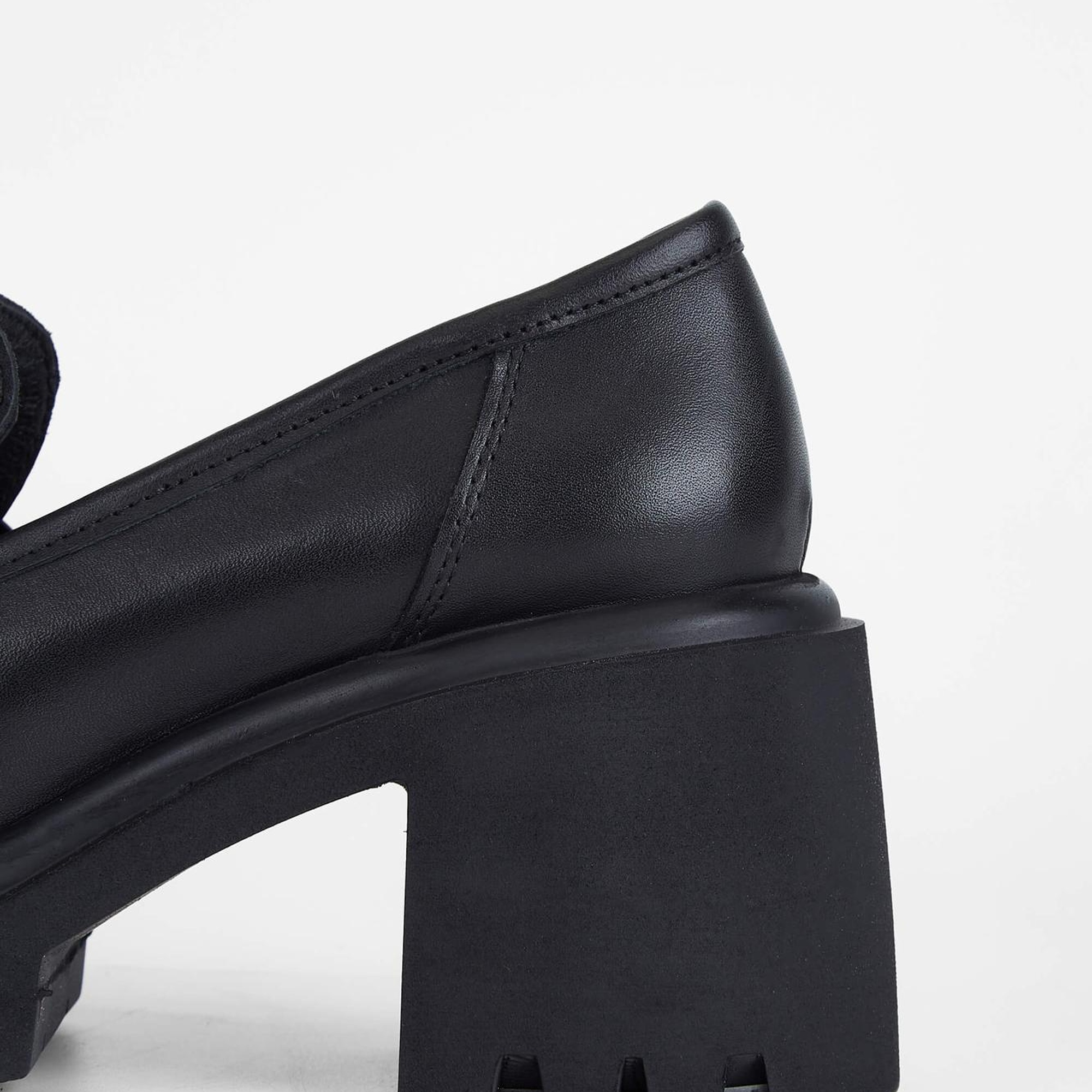 Tamer Tanca Kadın Hakiki Deri Siyah Deri Makosen Ayakkabı