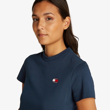  Tommy Jeans Reg Badge Kadın Lacivert T-Shirt