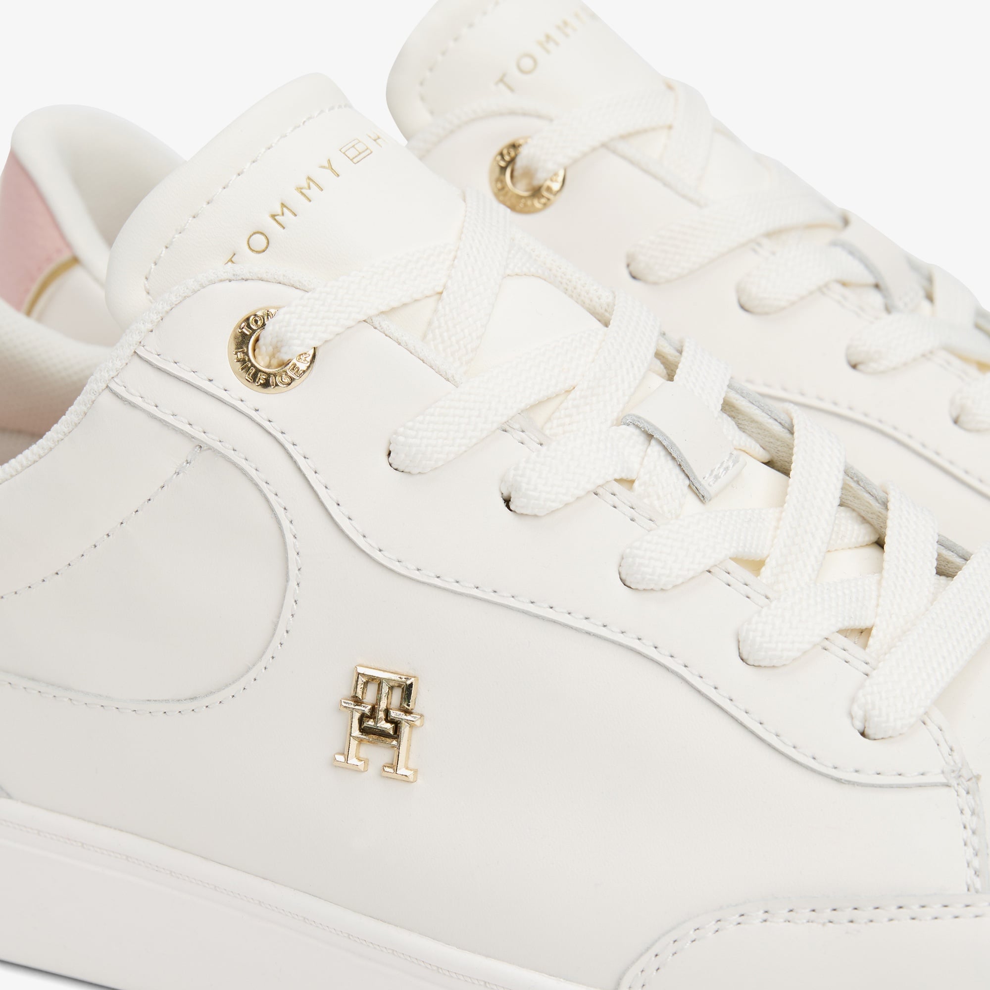 Tommy Hilfiger Essential Chic Court Kadın Beyaz Sneaker