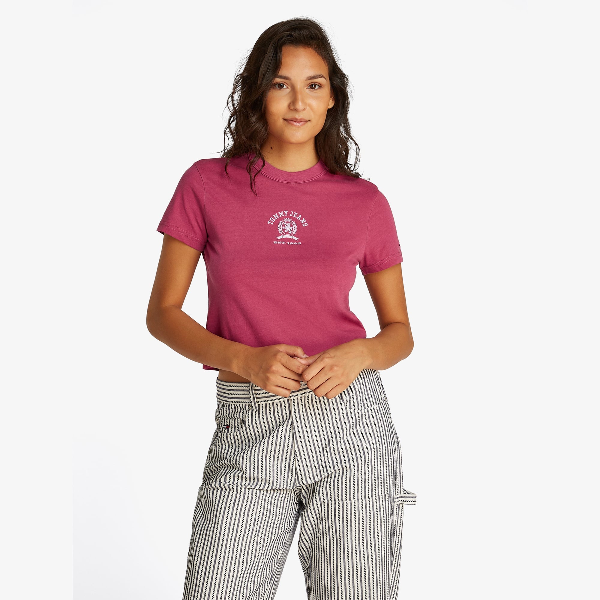 Tommy Jeans Regular Varsity Crew Kadın Kırmızı T-Shirt