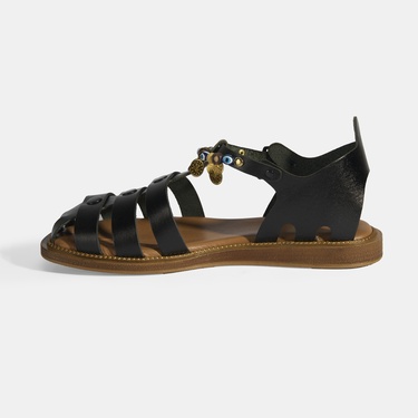  Kadın Siyah Aksesuar Detaylı Ayarlanabilir Tokalı Deri Sandalet