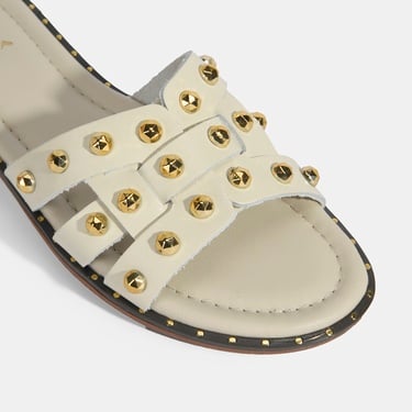  Kadın Krem Zımba Detaylı Deri Terlik