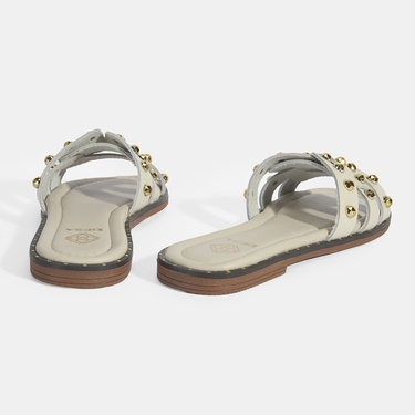  Kadın Krem Zımba Detaylı Deri Terlik