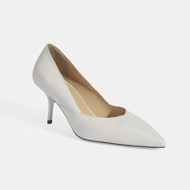  Kadın Beyaz Deri Topuklu Klasik Ayakkabı