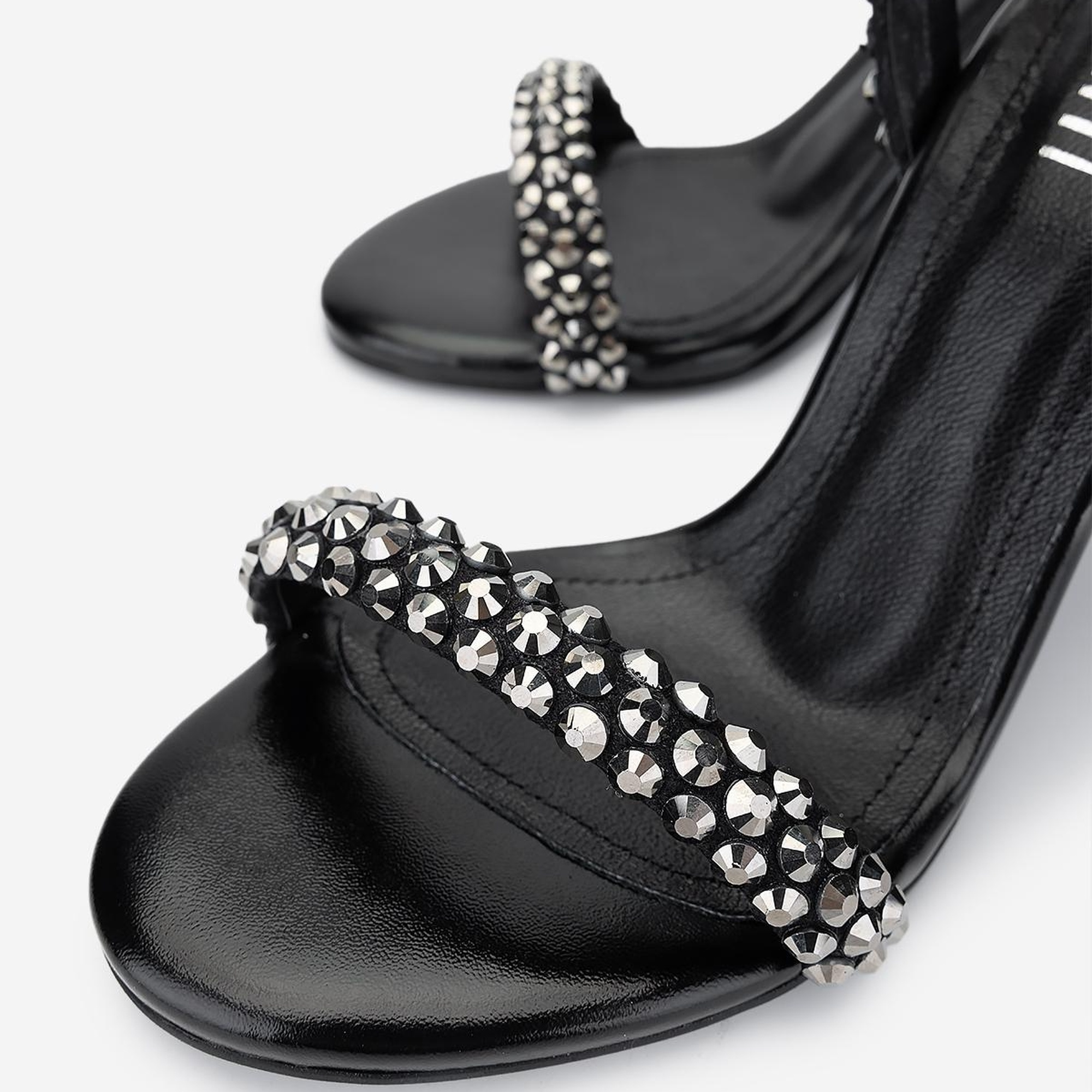 Valmenti Kadın Vegan Siyah Topuklu Ayakkabı