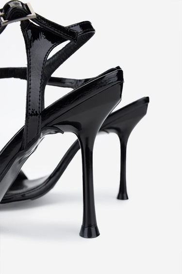  Valmenti Kadın Vegan Siyah Rugan Topuklu Ayakkabı