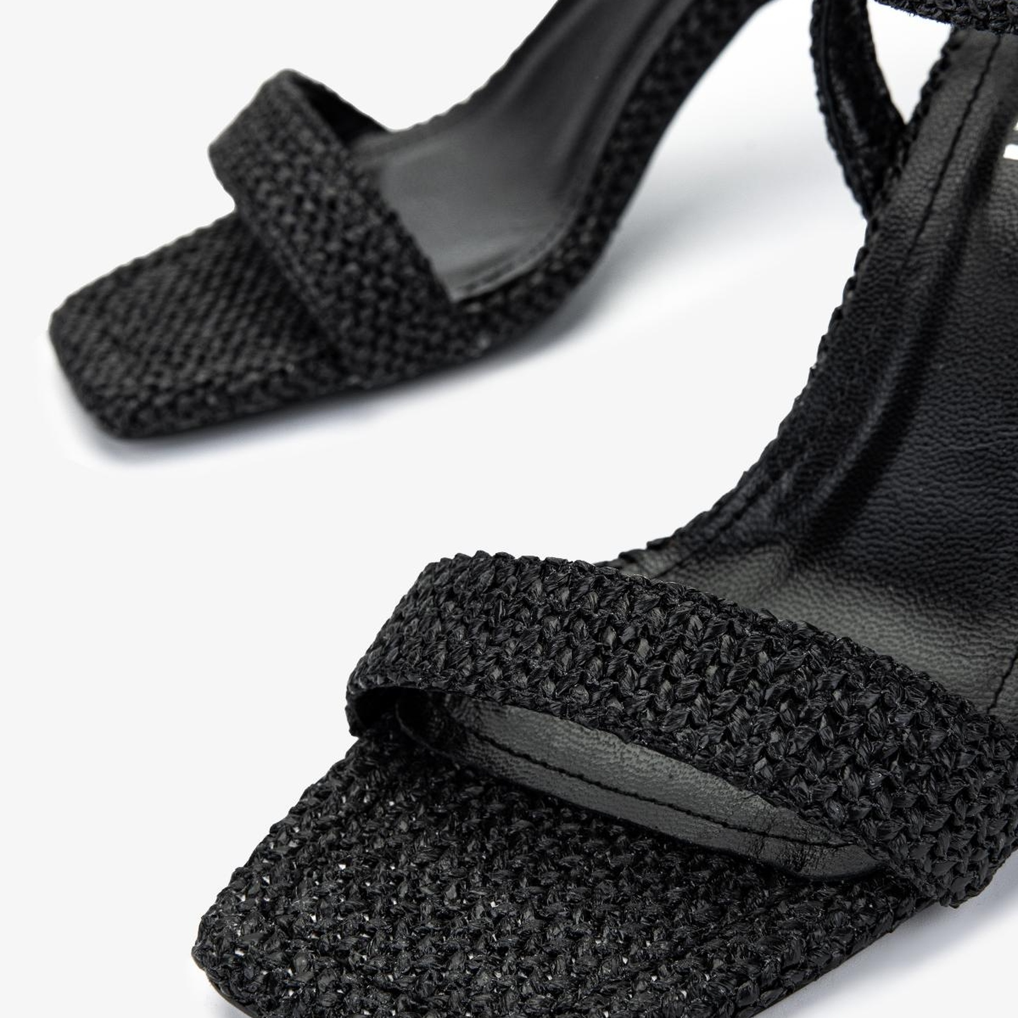 Valmenti Kadın Vegan Siyah Topuklu Ayakkabı