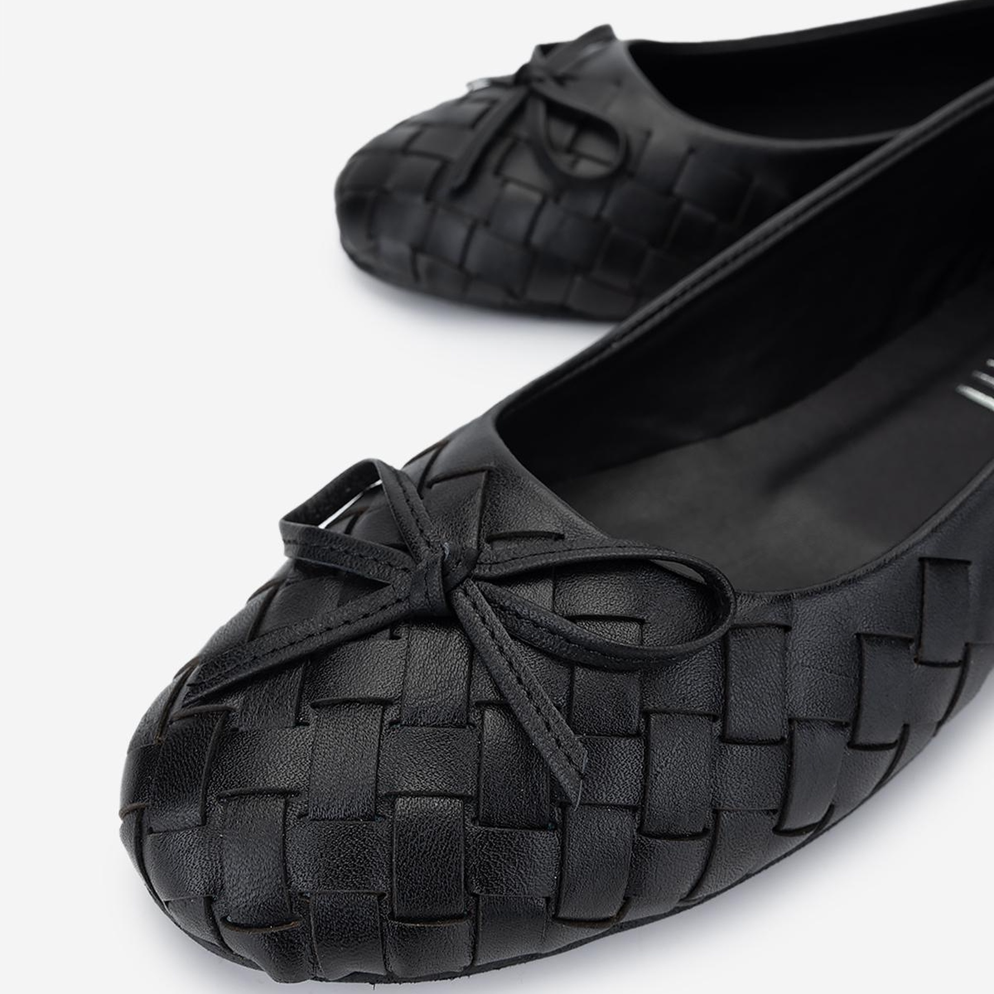 Valmenti Kadın Hakiki Deri Siyah Babet Ayakkabı