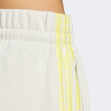  adidas Essentials 3 Stripes Print Kadın Bej Şort