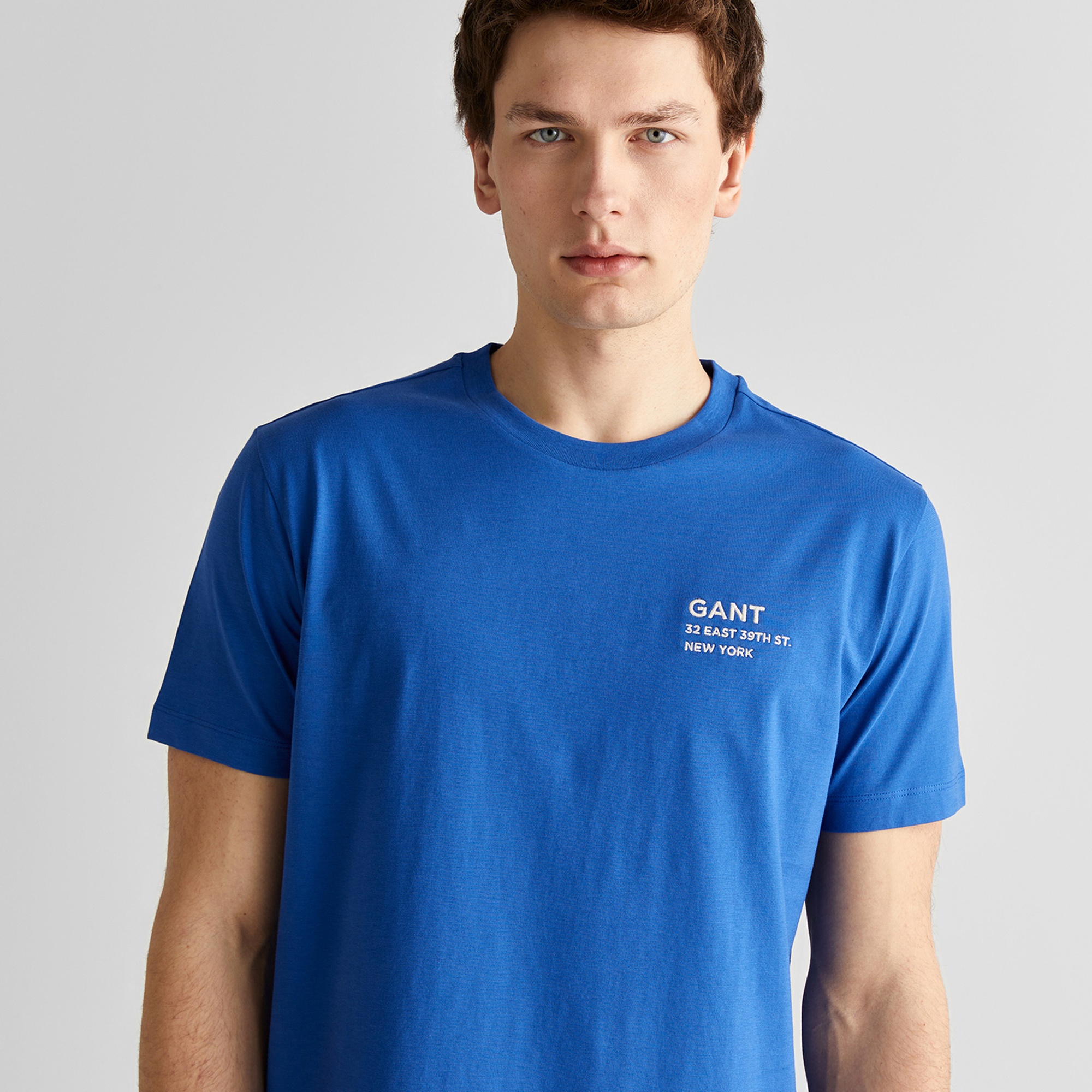 GANT Erkek Lacivert Regular Fit Bisiklet Yaka Logolu T-Shirt