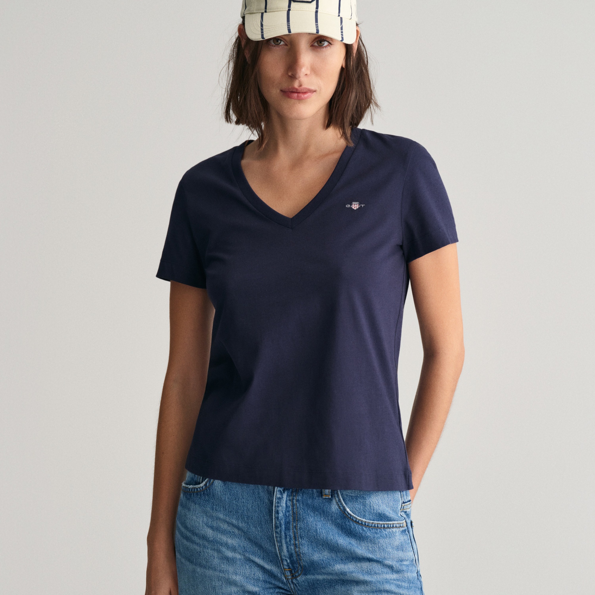 GANT Kadın Mavi V Yaka Regular Fit T-Shirt