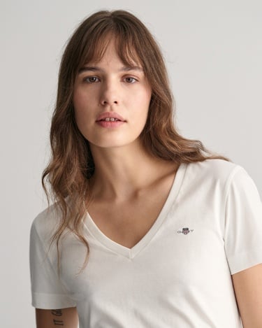  GANT Kadın Beyaz Regular Fit V Yaka T-Shirt