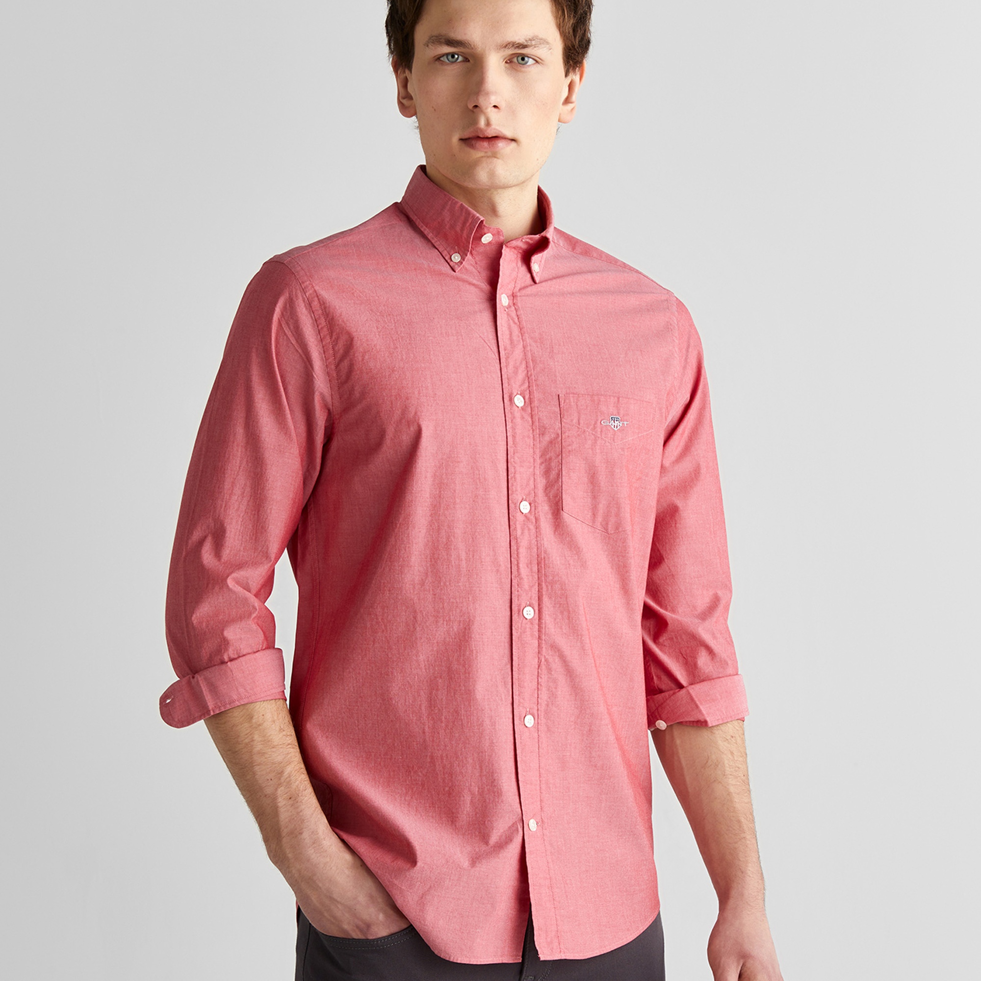 GANT Erkek Kırmızı Regular Fit Düğmeli Yaka Poplin Gömlek