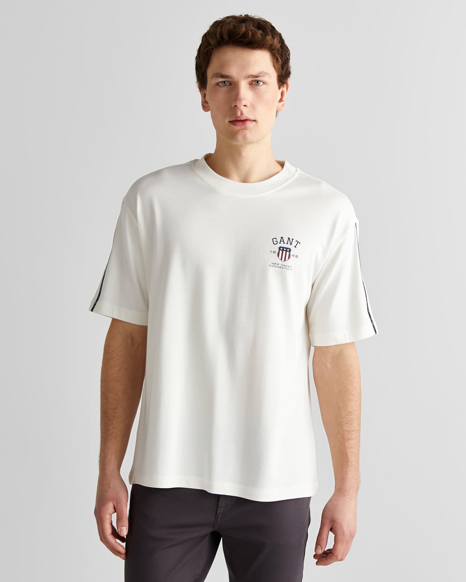  GANT Erkek Krem Relaxed Fit Bisiklet Yaka Logolu T-Shirt