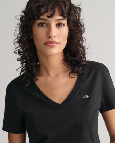  GANT Kadın Siyah Regular Fit V Yaka T-Shirt
