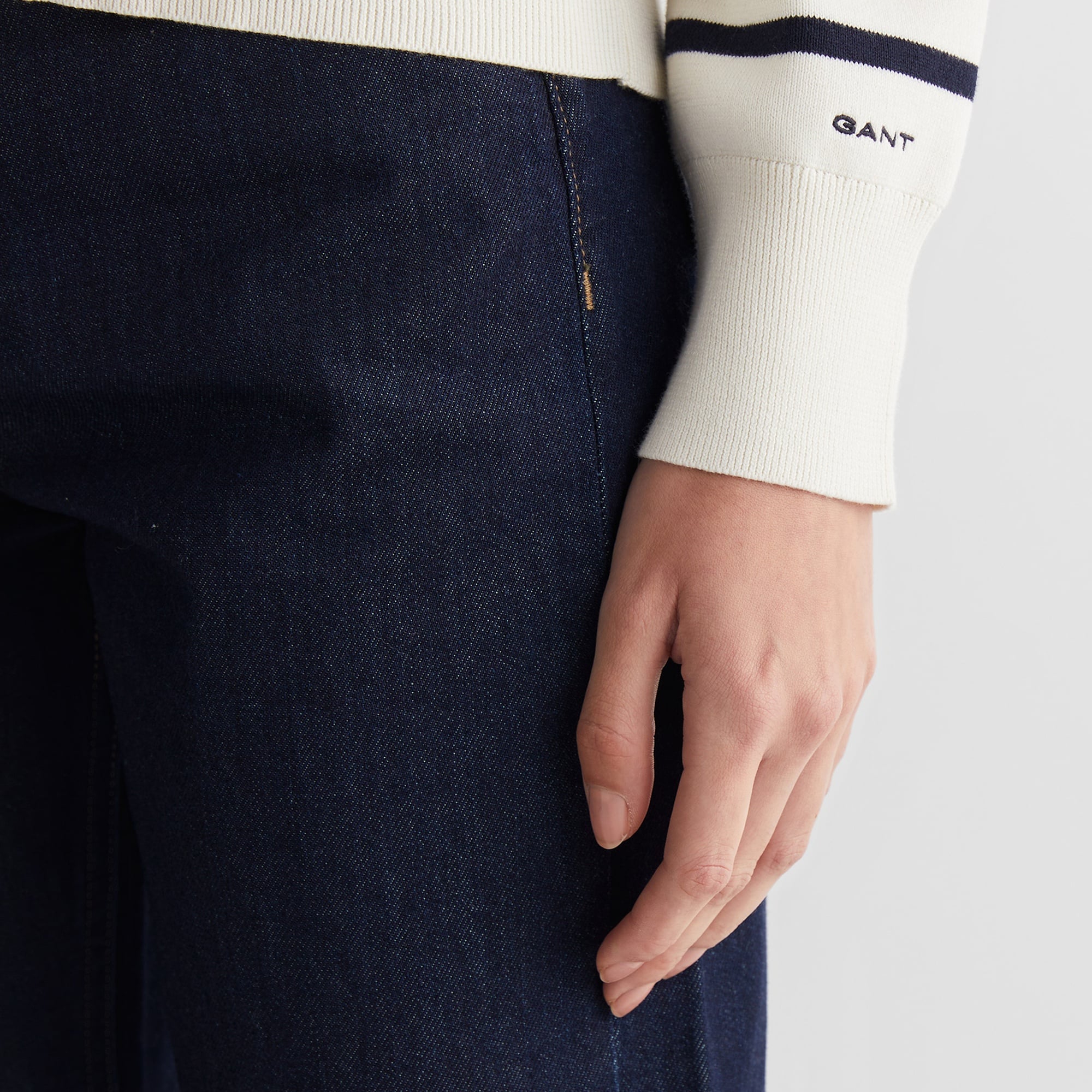 GANT Kadın Krem Regular Fit Bisiklet Yaka Çizgili Kazak