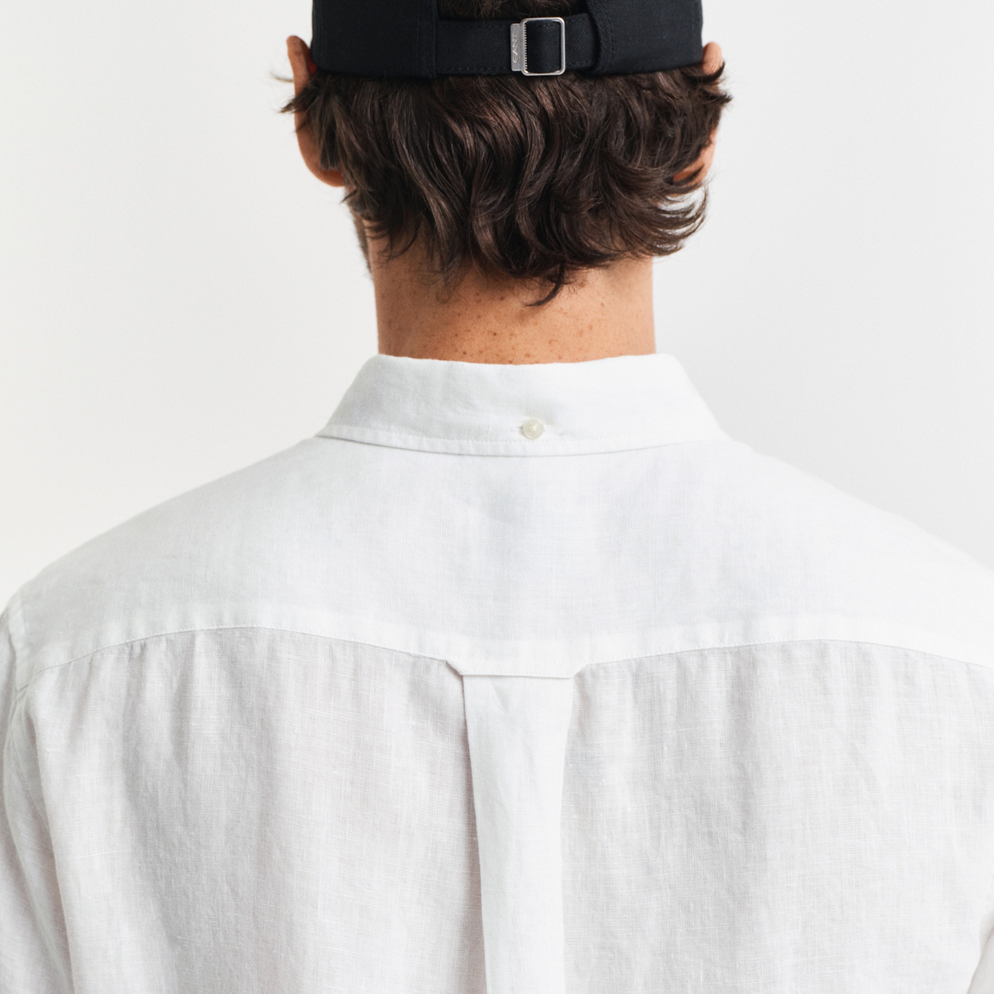 GANT Erkek Beyaz Regular Fit Düğmeli Yaka Keten Gömlek