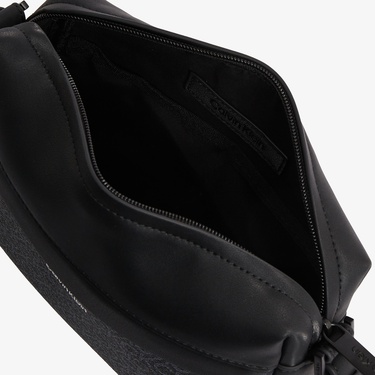  Calvin Klein Must Camera Mono Erkek Siyah El Çantası