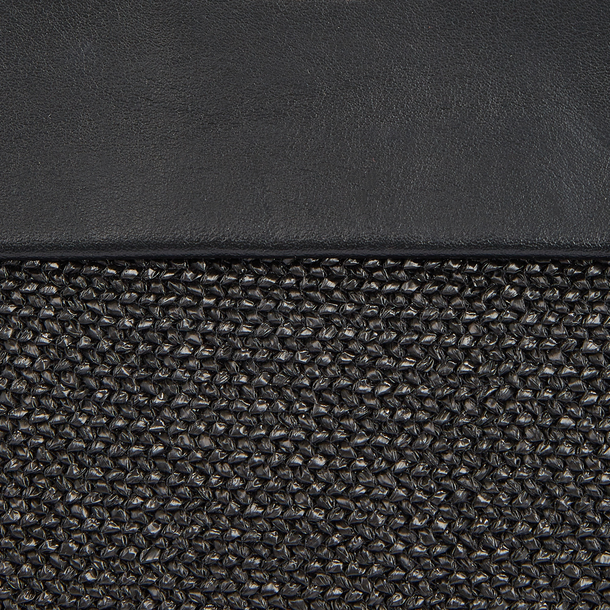 Calvin Klein Kadın Siyah Omuz Çantası