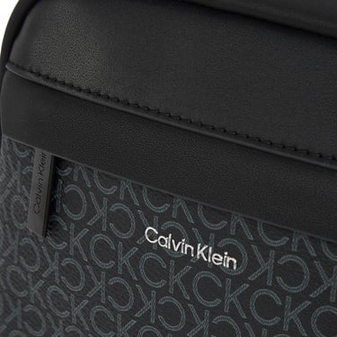  Calvin Klein Erkek Siyah El Çantası