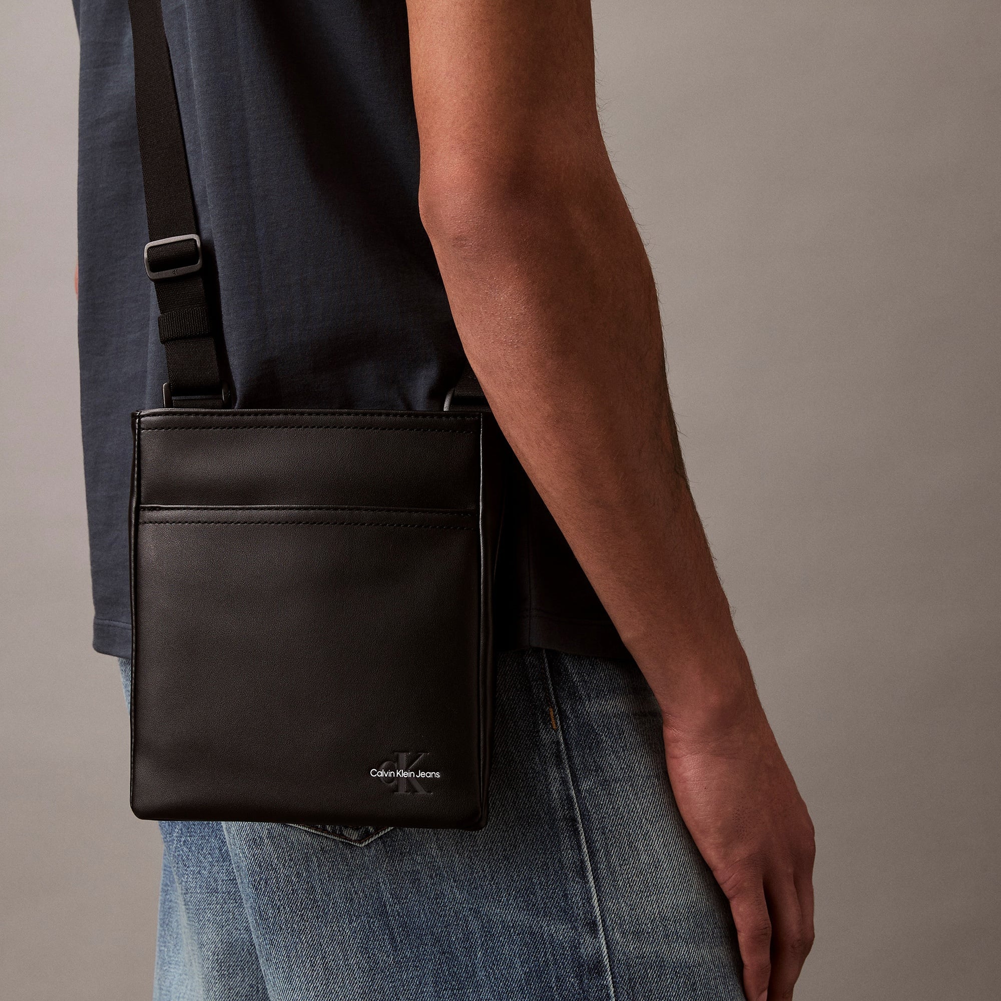 Calvin Klein Monologo Erkek Siyah El Çantası