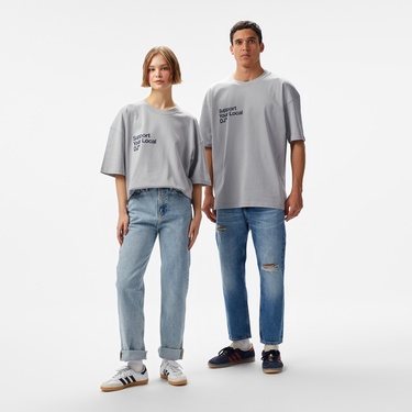  Aclothco X LFI Oversized Crew Neck Slogan Printed Unisex Gri T-Shirt