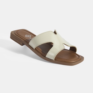  Kadın Bej Rugan Terlik