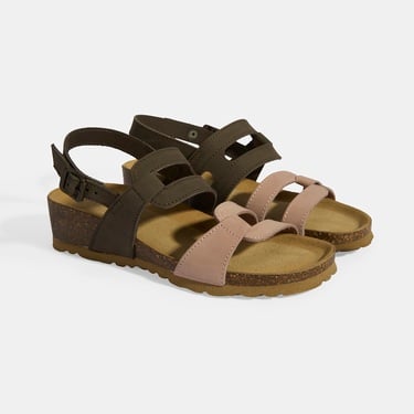  Kahve Kadın Toka Detaylı Sandalet