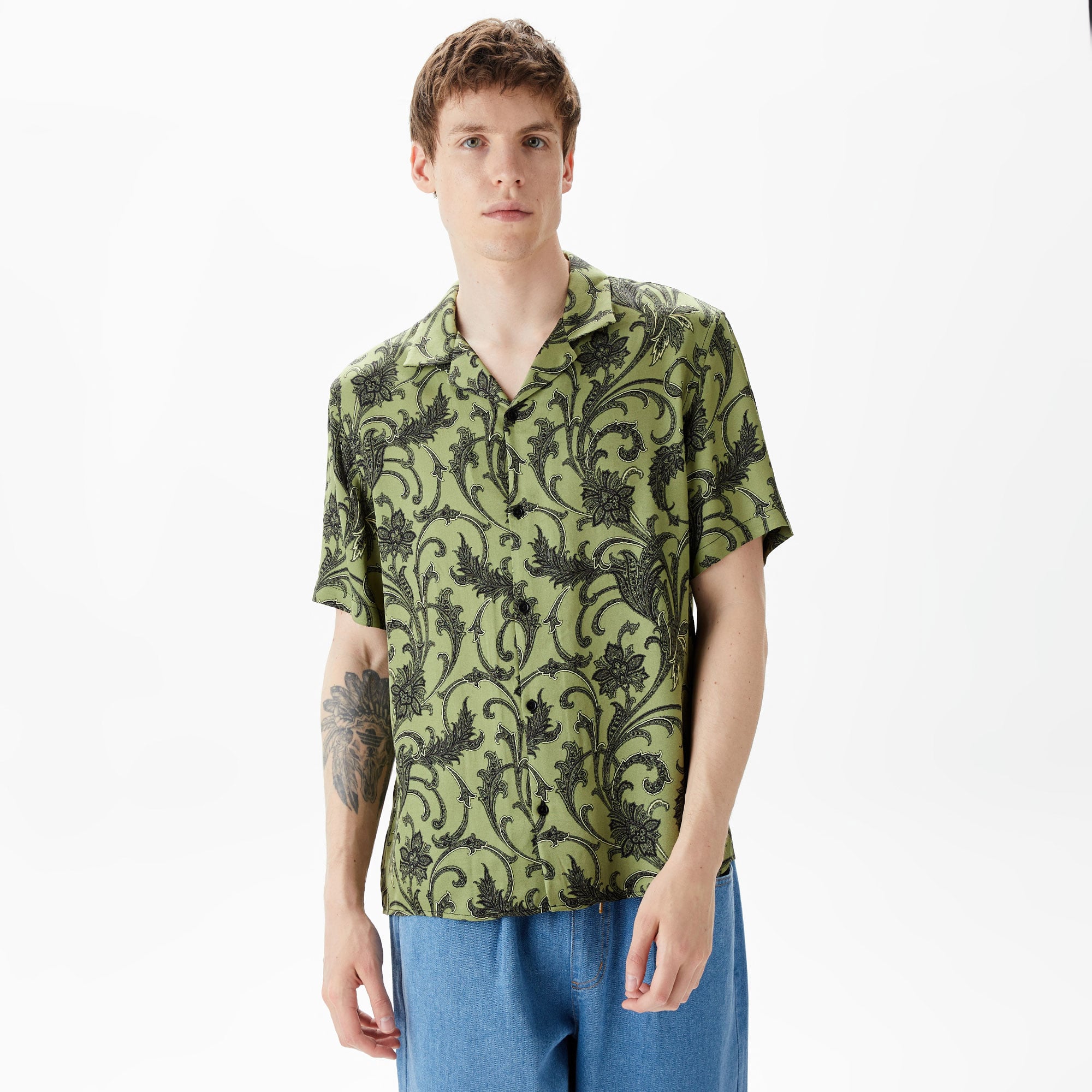  ERKEK DESENLİ KISA KOLLU YEŞİL GÖMLEK