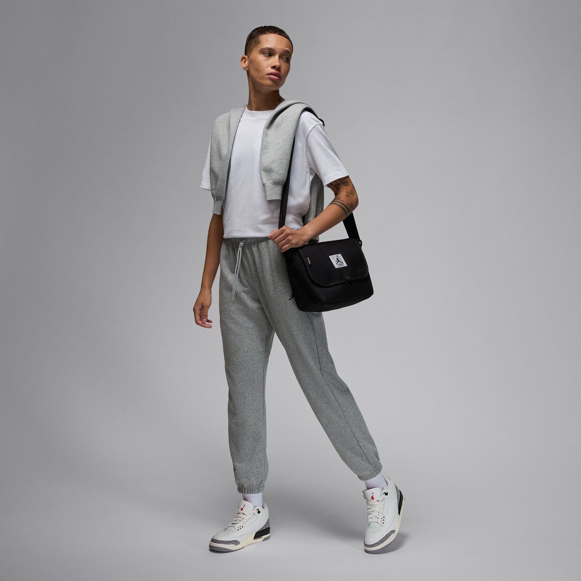 Jordan Essentials Kadın Beyaz T-Shirt