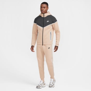  Nike Tech Windrunner Erkek Bej Ceket