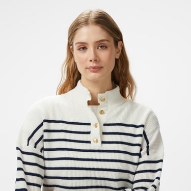  Tommy Hilfiger Gold Button Kadın Beyaz Polo Yaka T-Shirt