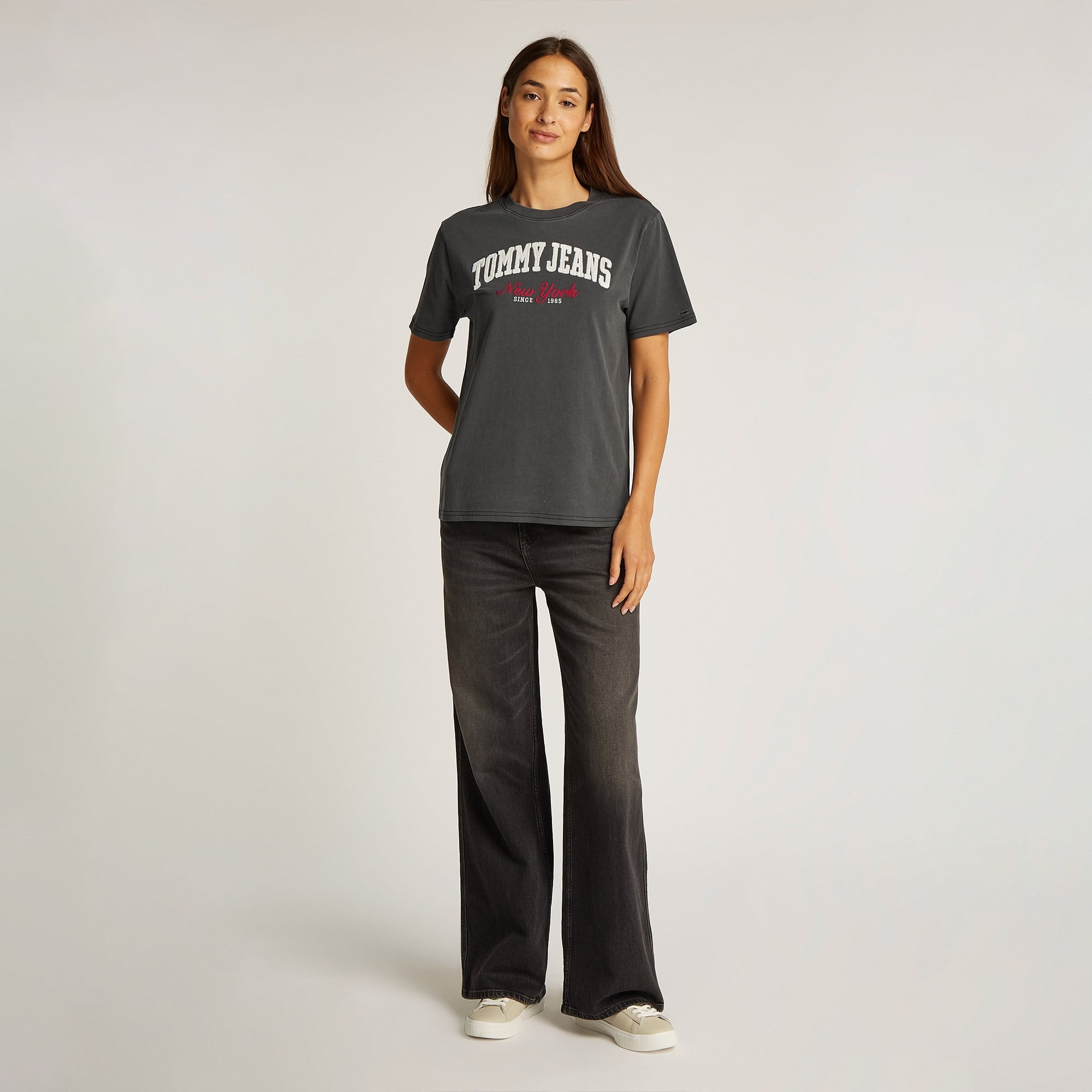 Tommy Jeans Relax Varsity Kadın Siyah T-Shirt