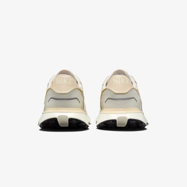  Nike Phoenix Waffle Kadın Bej Spor Ayakkabı