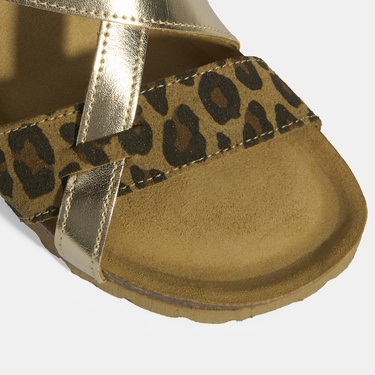  Leopar Kadın Toka Detaylı Nubuk Sandalet