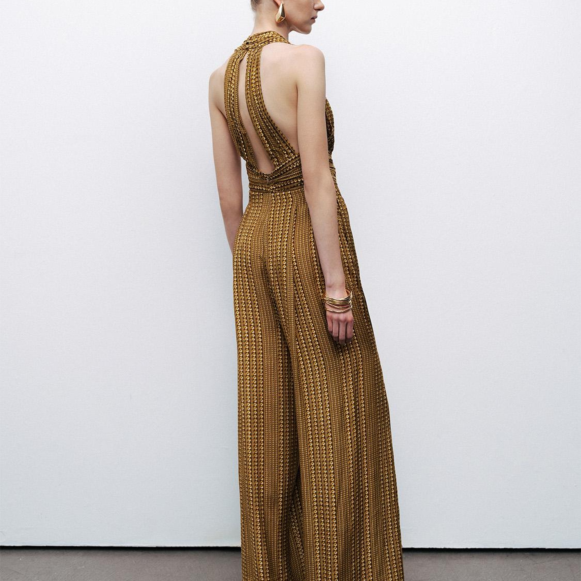 Gold ve Taş Aksesuarlı Tulum