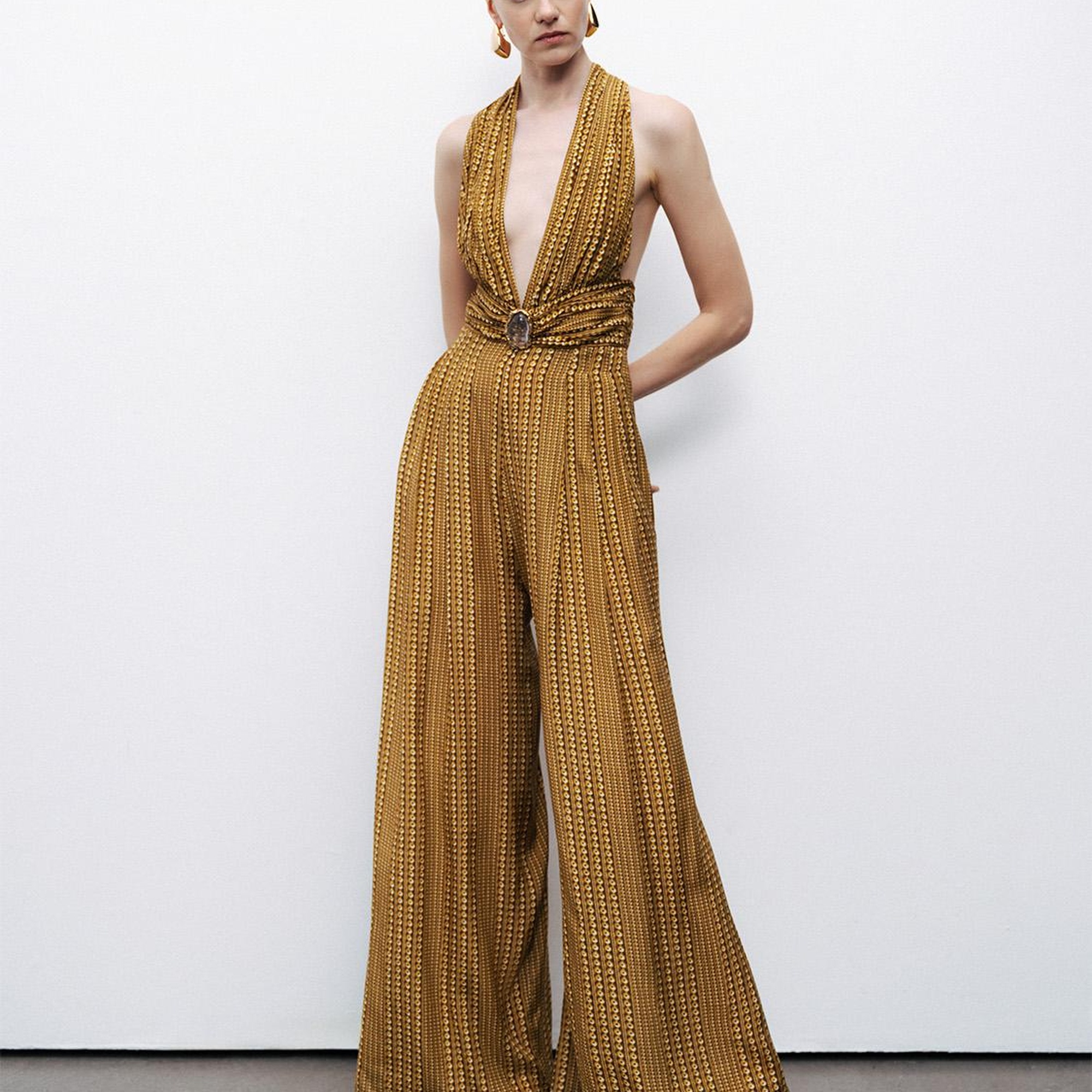 Gold ve Taş Aksesuarlı Tulum