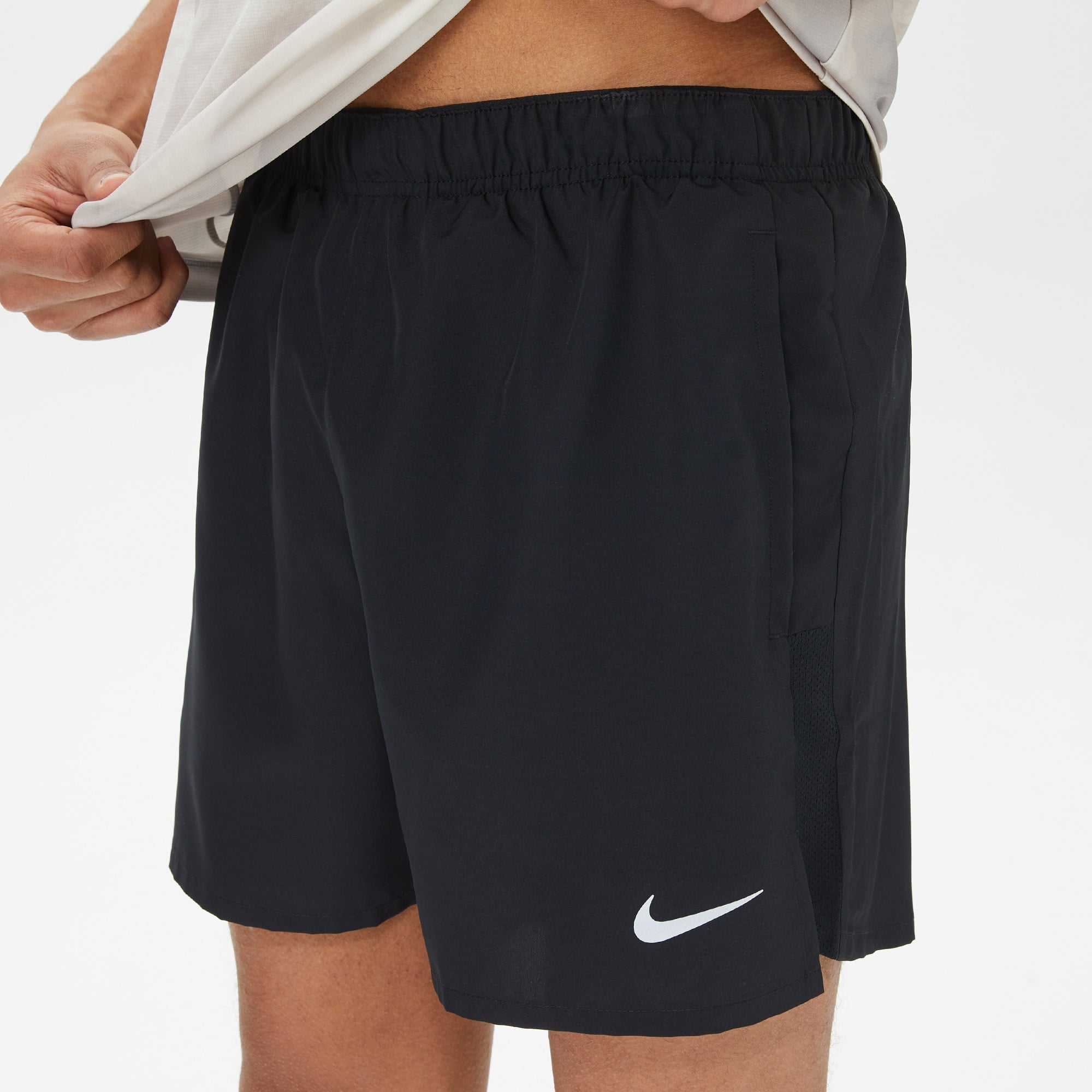 Nike Dri-Fit Challenger Erkek Siyah Şort