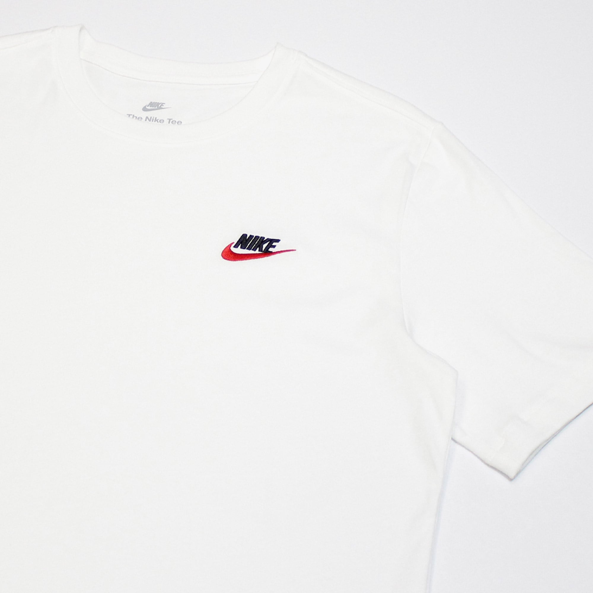 Nike Sportswear Club Erkek Beyaz T-Shirt
