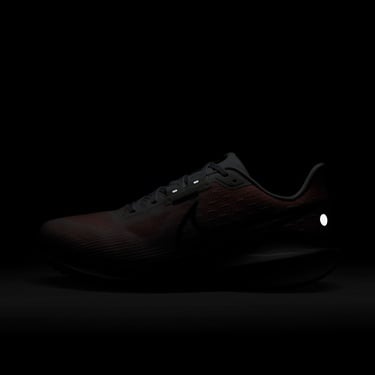  Nike Vomero 17 Erkek Pembe Spor Ayakkabı