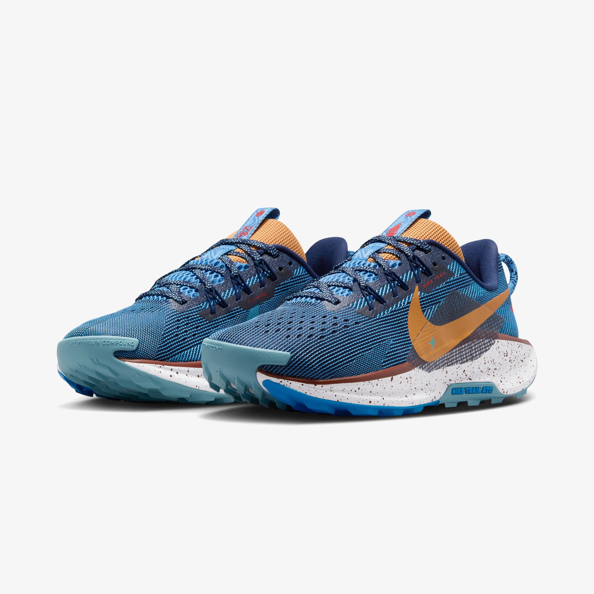 Nike Pegasus Trail 5 Kadın Mavi Koşu Ayakkabısı